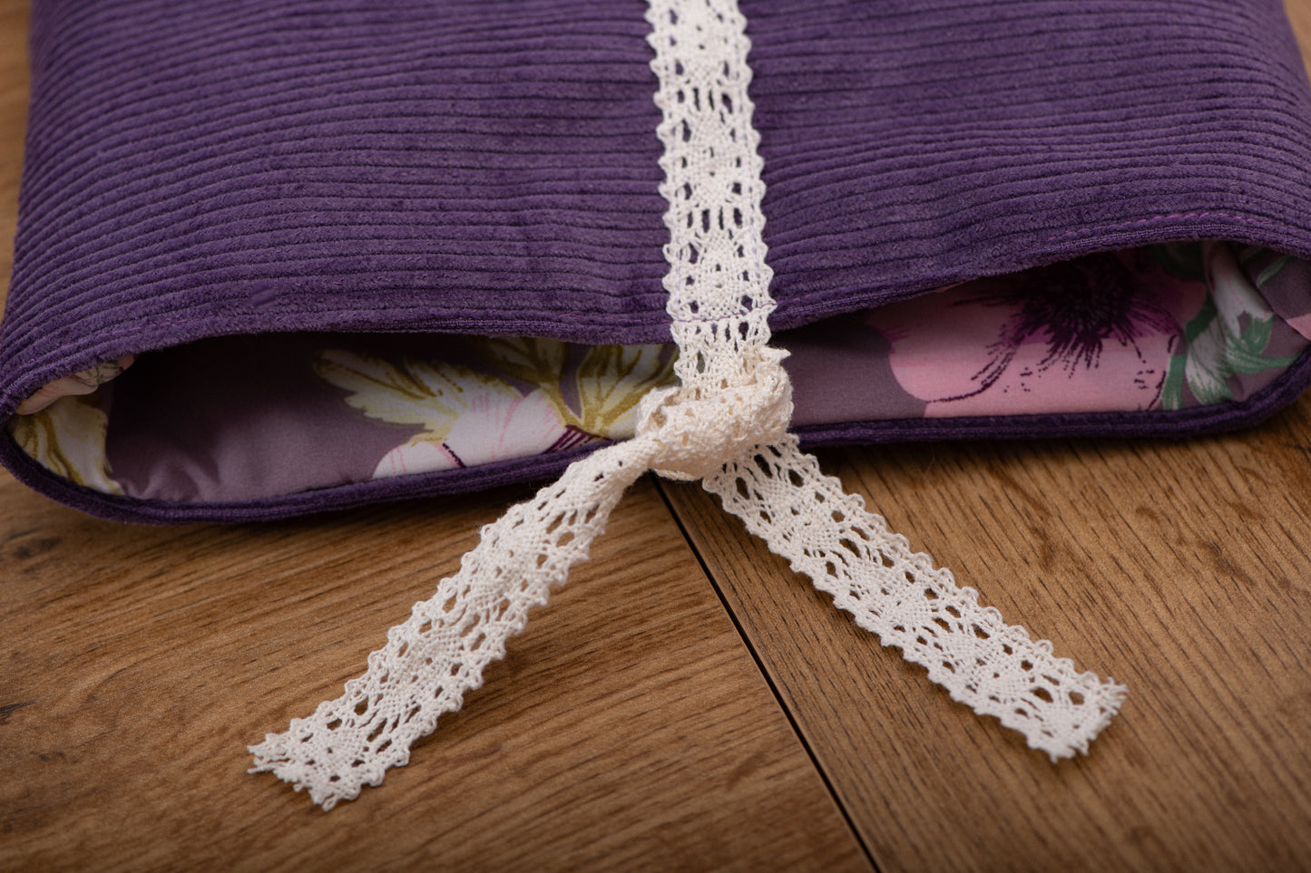 Book Sleeve corduroy mauve