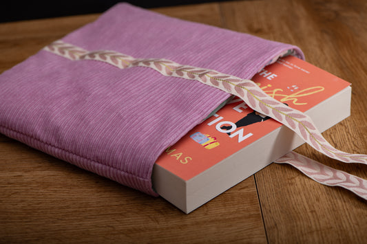 Book Sleeve Corduroy rose pâle