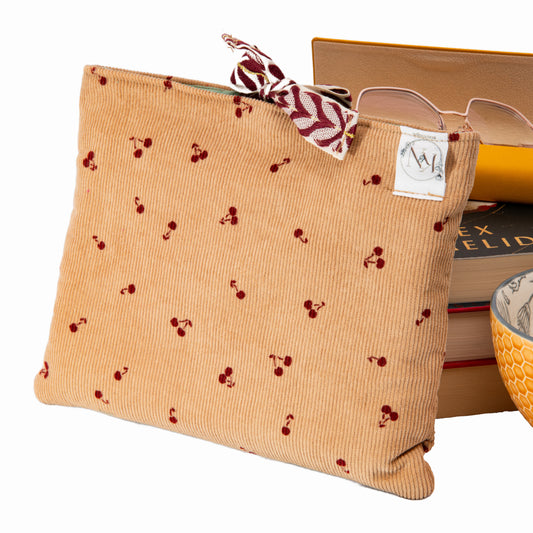 Housse de livre beige en velours côtelé à cerises