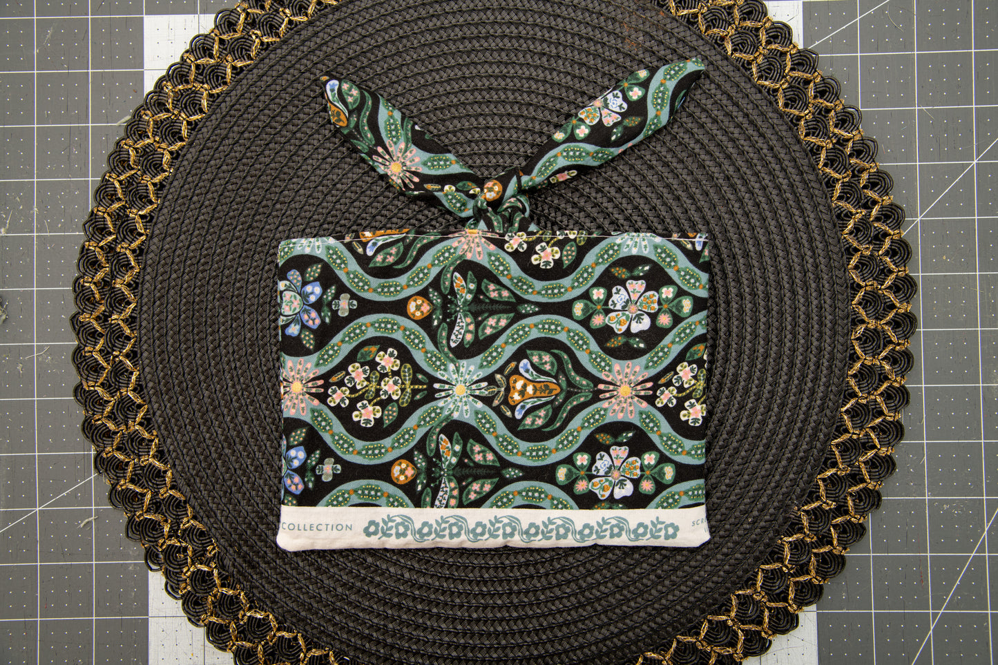 Kindle sleeve rifle paper print