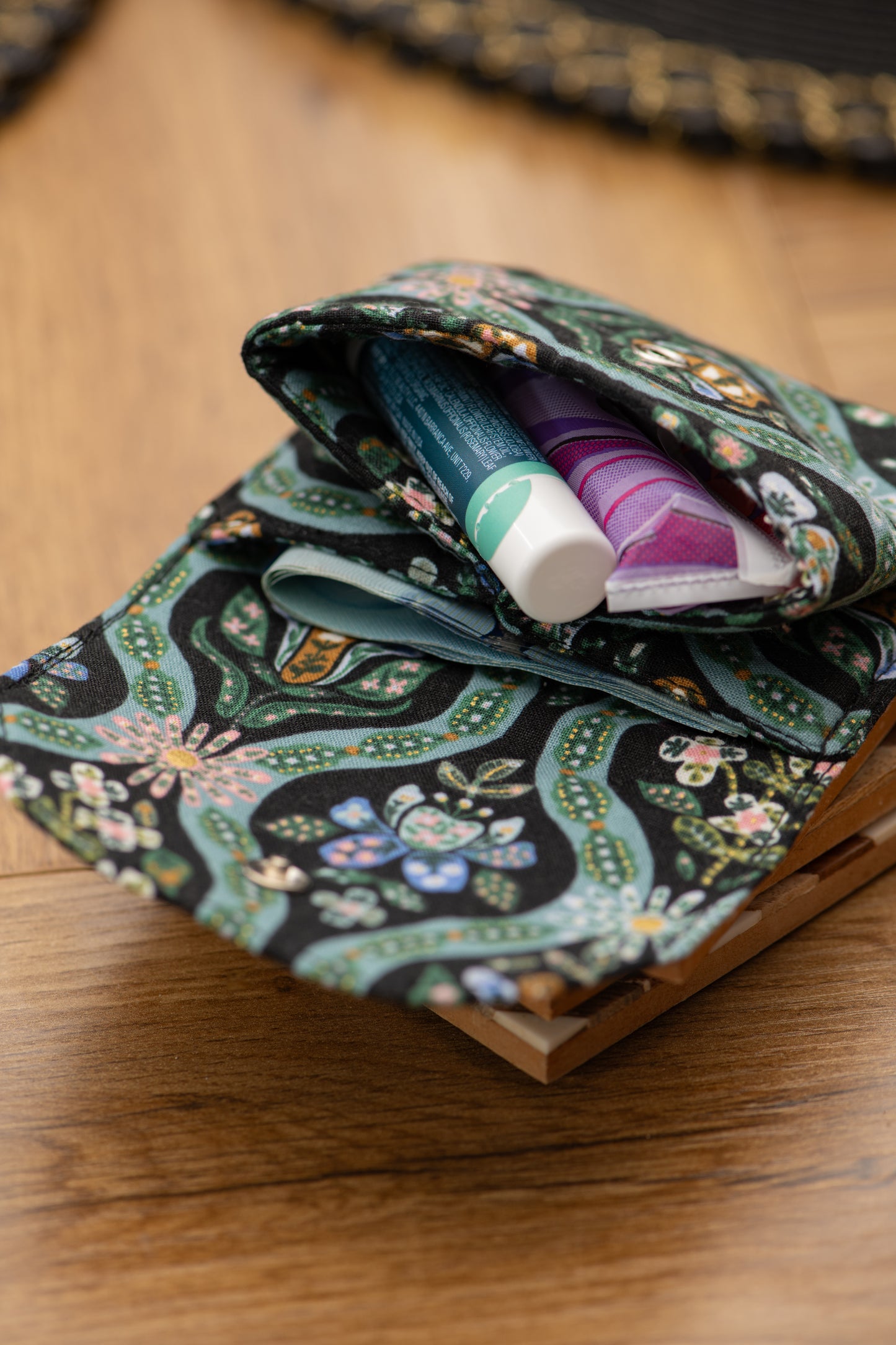 Porte-feuille mini tapisserie vert et noir unie