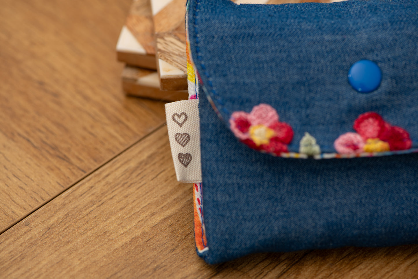 Porte-feuille mini fleurs brodées+arcenciel
