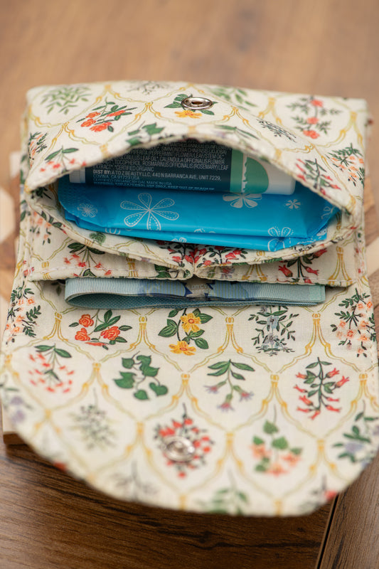 Pochette mini fleurs tapisserie
