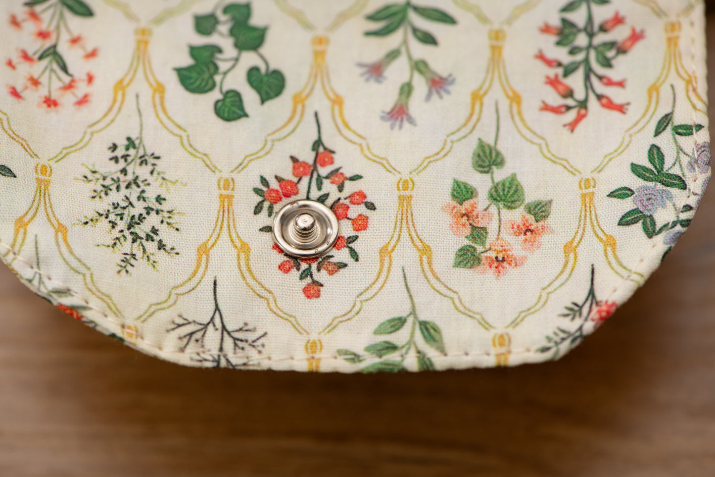 Pochette mini fleurs tapisserie
