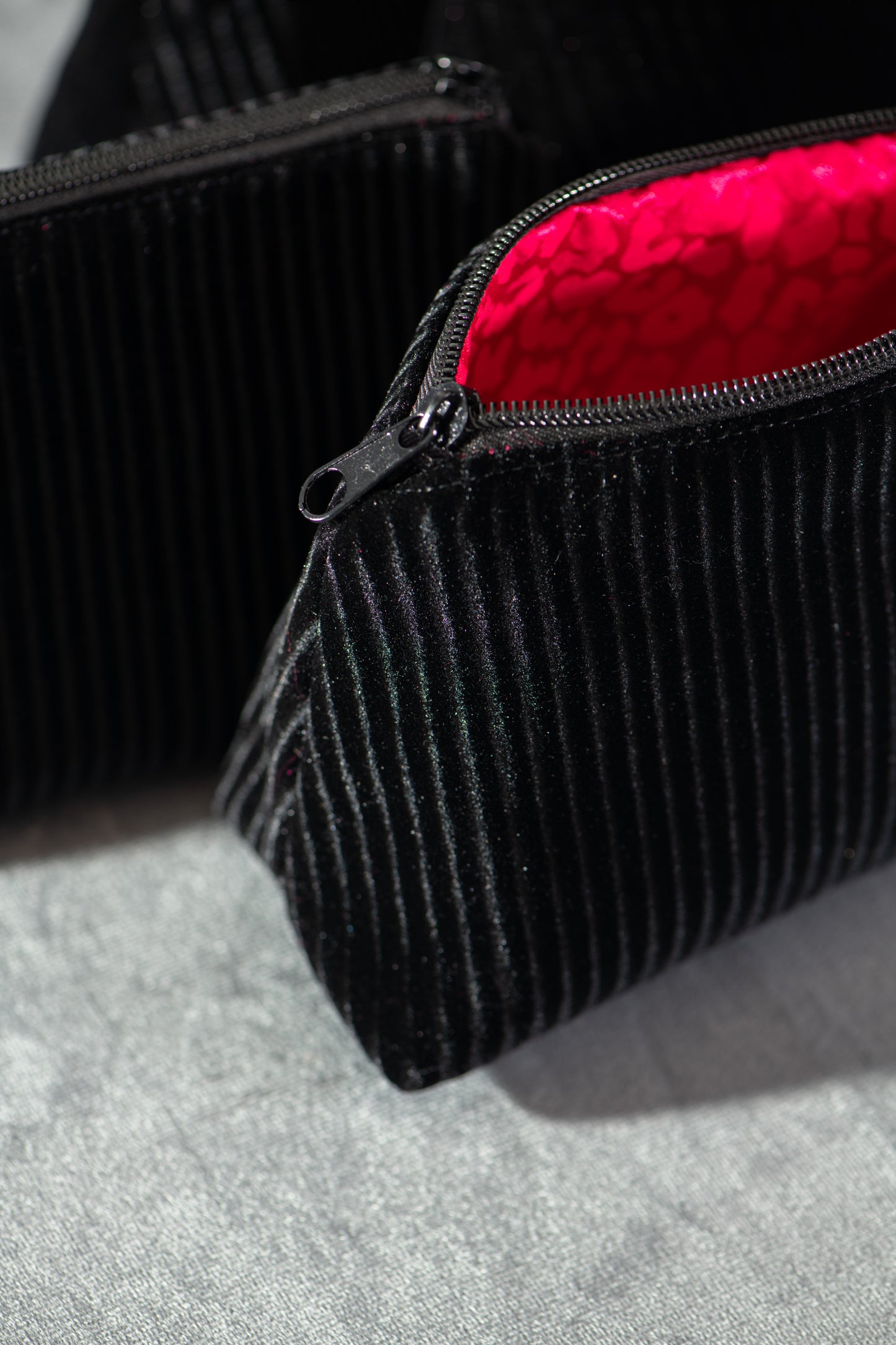 Pochette en velours noir