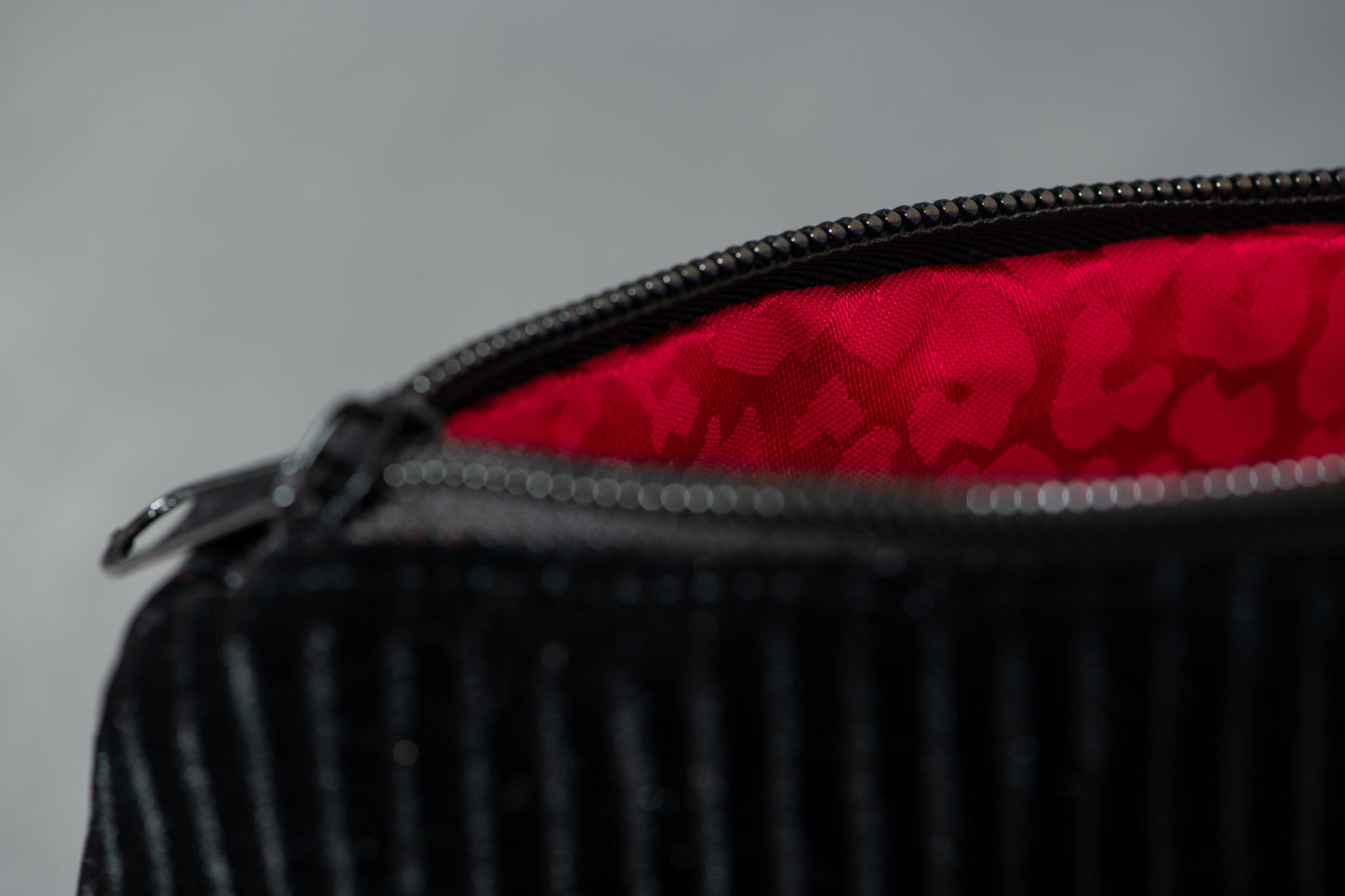 Pochette en velours noir