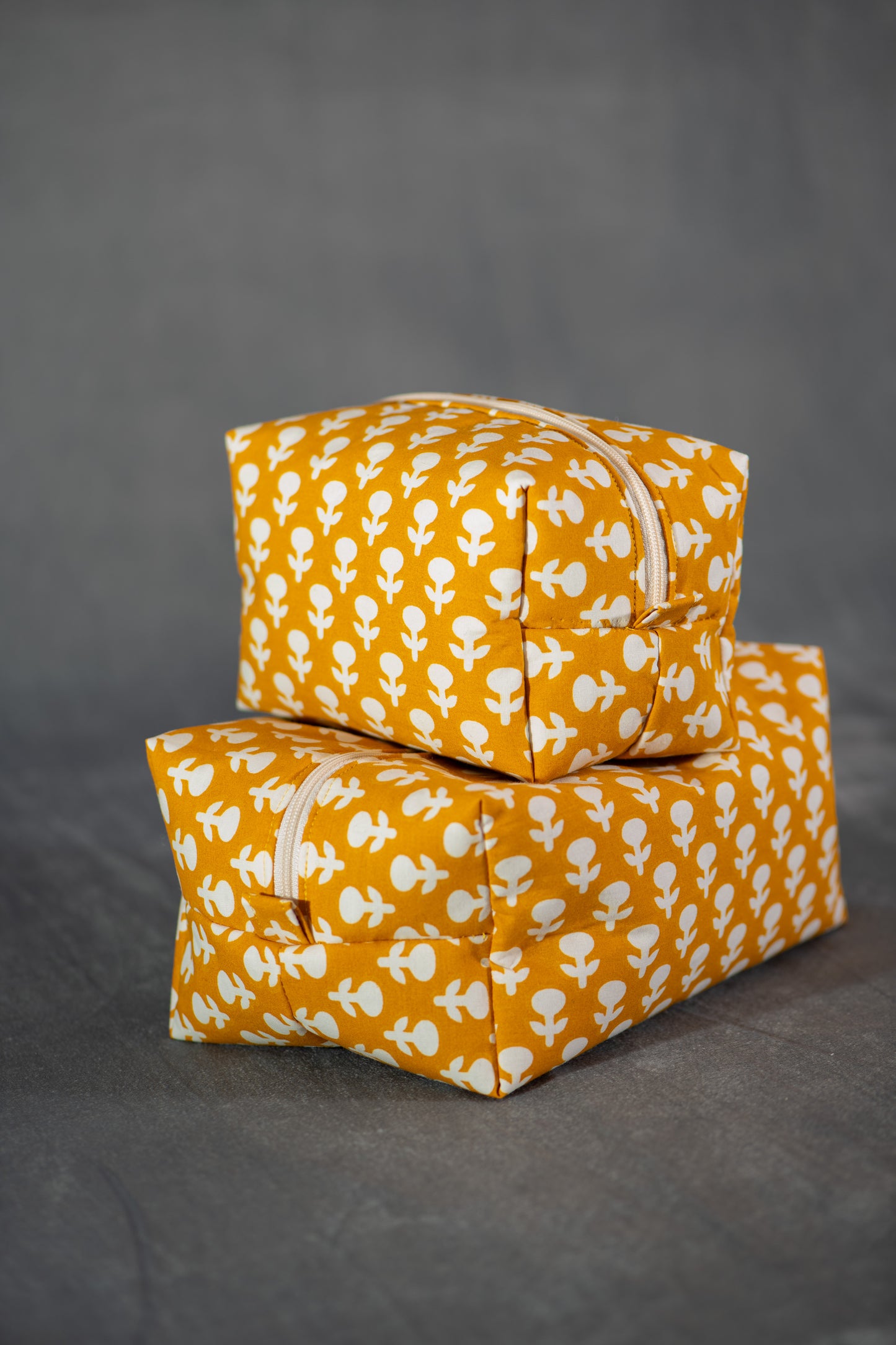 Fleur jaune en sachet (Boîtier)