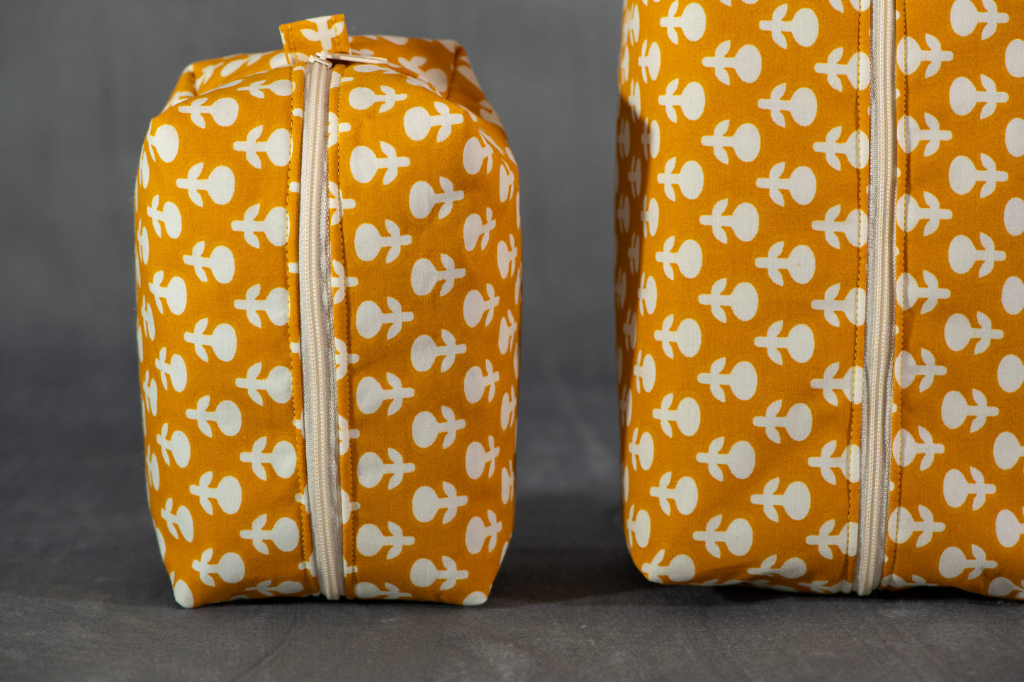 Fleur jaune en sachet (Boîtier)