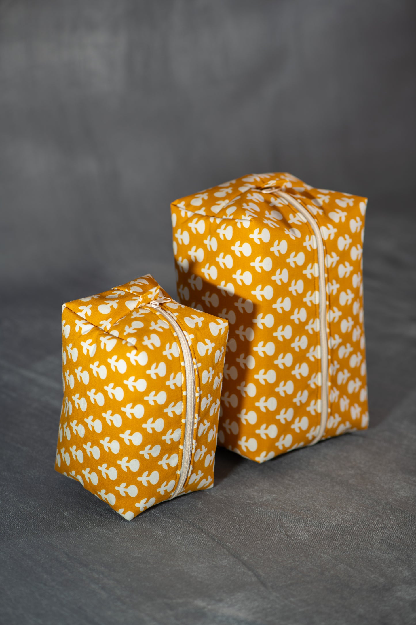 Fleur jaune en sachet (Boîtier)