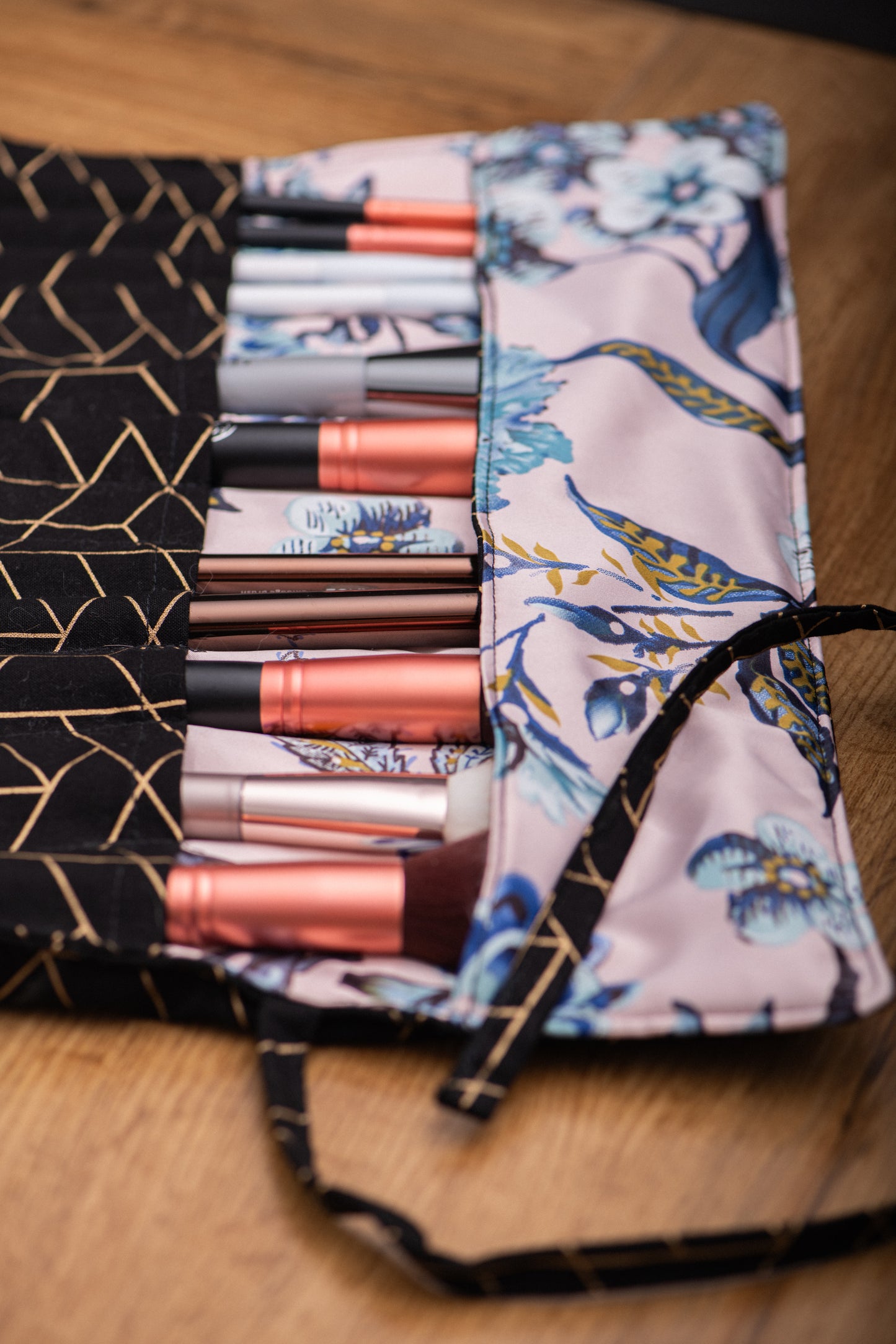 Pochette à pinceaux de maquillage - Corail/fleurs roses