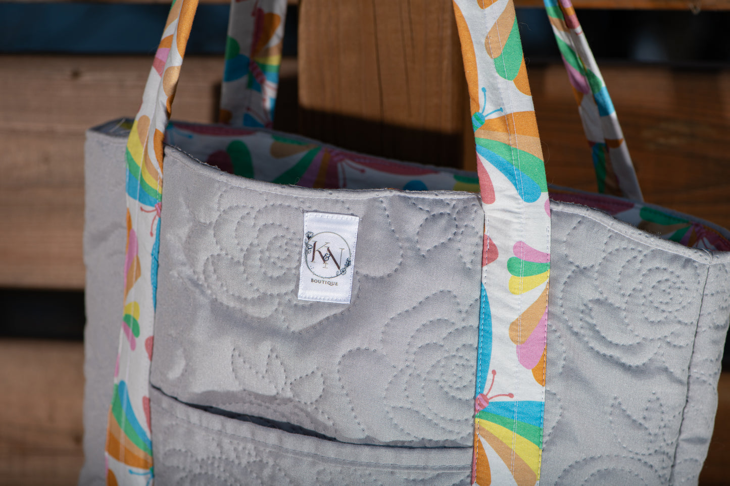 Sac fourre-tout gris à papillons multicolores
